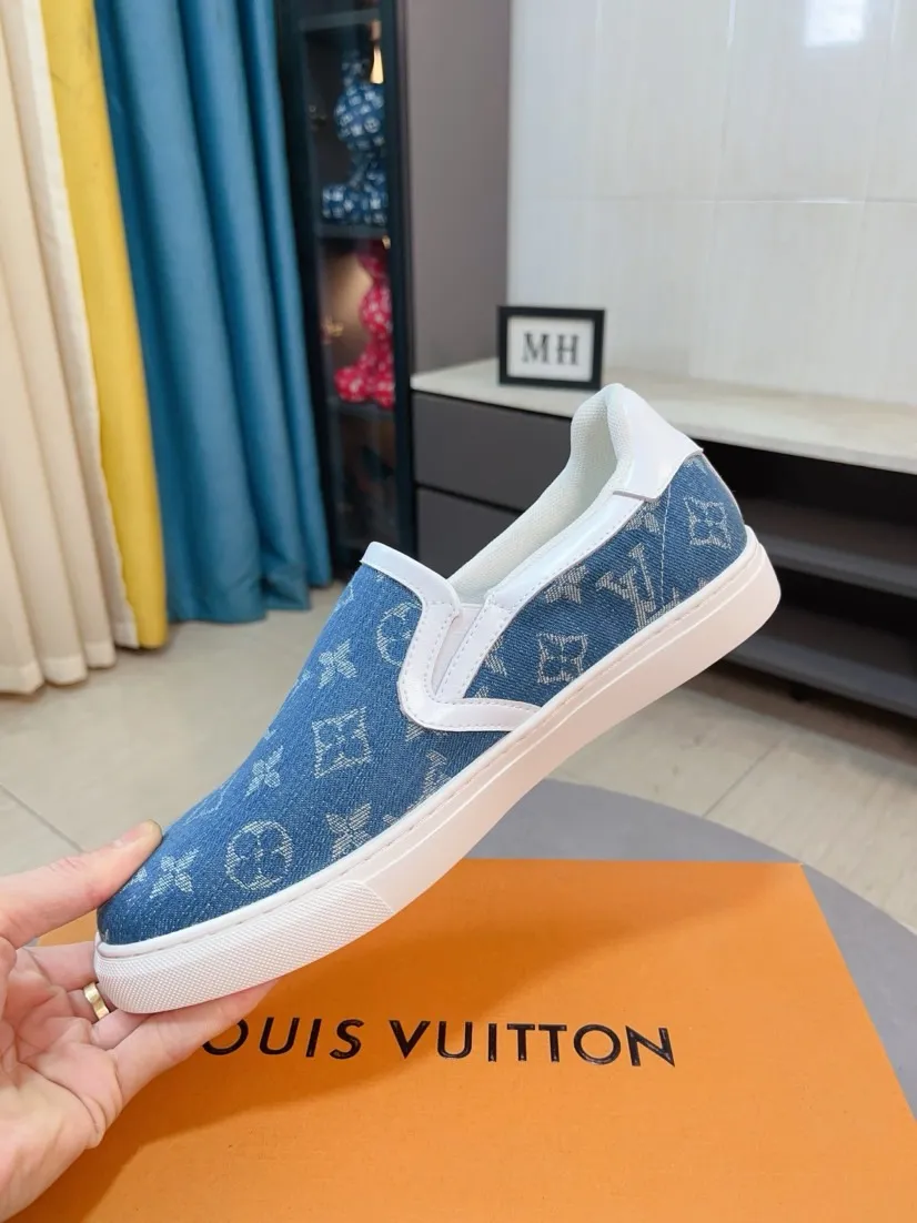 Men's shoes💰400🌹🌹[LV]🌹High-end men's shoes brand: Official website 1:1 Latest masterpiece: The upper is made of Italian imported first-layer cowhide with special materials➕Full genuine leather lining🔥, making walking more convenient and comfortable! Exclusive new style, stunning work [color]! Create a fashionable personality to set off your uniqueness! A must-have for trendy men! Classic🔥Number: 38-44
